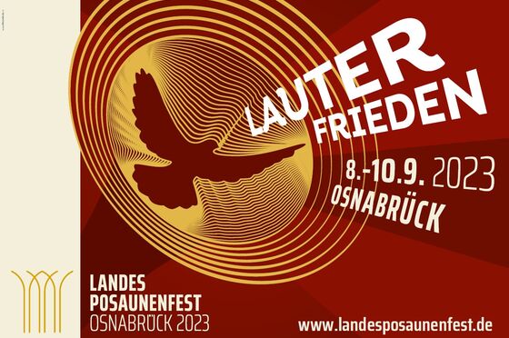 Das Logo zeigt die Umrisse einer Taube, die aus orangenen Kreisen fliegt, die einem Lautsprecher ähneln. Weiß steht daneben: Lauter Frieden. 8. bis 10.9. 2023 in Osnabrück.